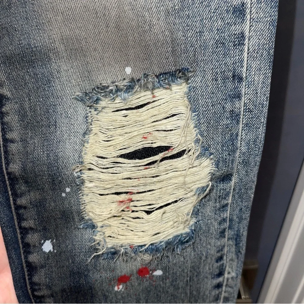 Embellish NYC Bob Distressed Blue Jeans with Paint Splatter Size 28 28x33 NWT